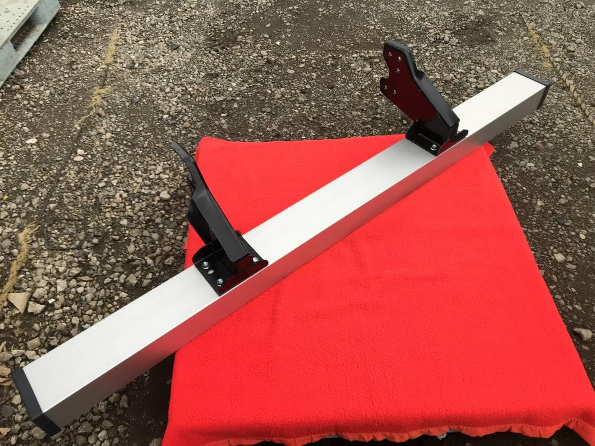 ②いすゞ２トン〜４トン用リヤバンパー刻印H4PステーNI3A新車外し Amazon | アルミ リアバンパー 増トン用 新車外し いすゞ